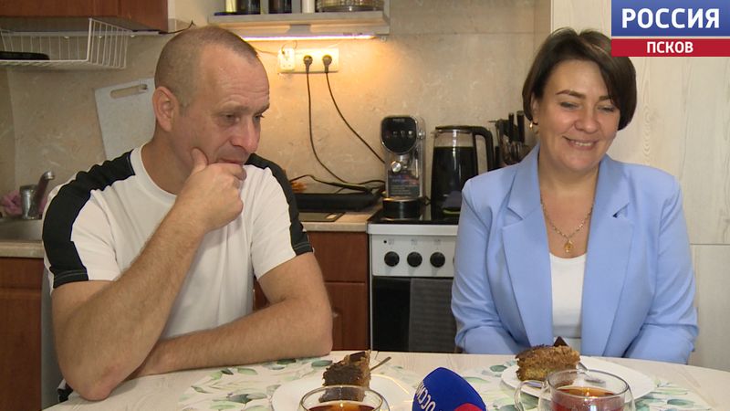 Сразу влюбились в город. Как ирландцы стали псковичами?