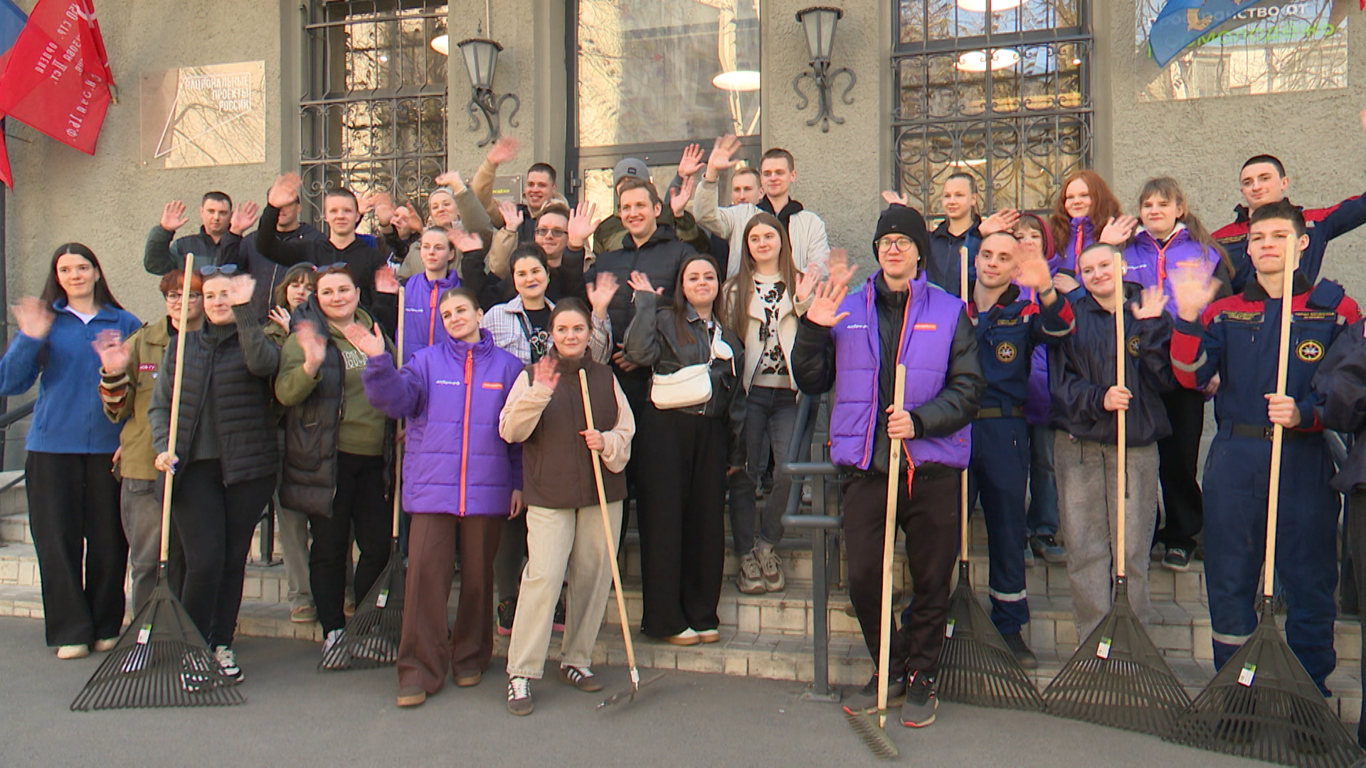 Псков присоединился к всероссийской неделе субботников "Мы за чистоту"