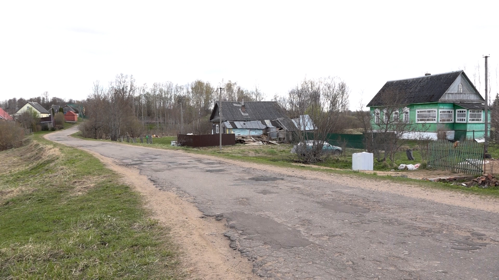 Юг и восток области пострадали больше всего. Энергетики Псковской области восстановили электроснабжение для 70% отключенных потребителей