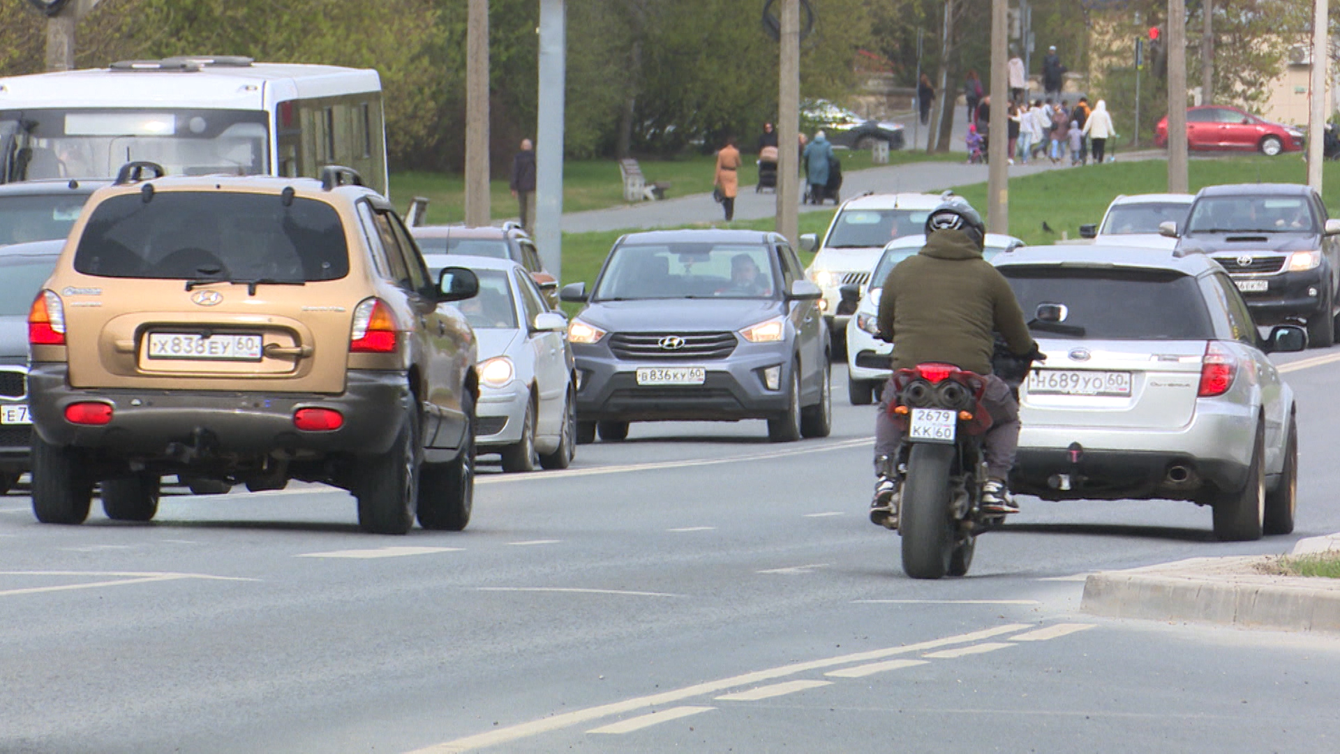 Быть внимательными и вежливыми на дороге. Сотрудники Госавтоинспекции напомнили владельцам авто- и мототранспорта о правилах дорожного движения