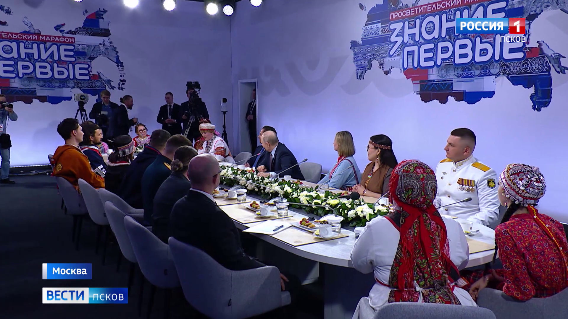 Квашеная капуста с перловкой и мясом: Владимир Путин расспросил жительницу Печор о блюдах народа сето