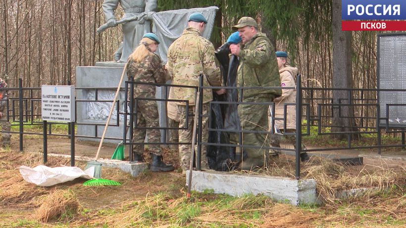 Шестой памятник за весну: опочецкий "Беркут" продолжает убирать воинские захоронения в округе