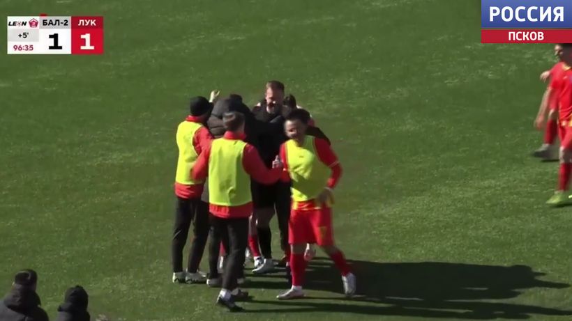 Вратарь ФК "Луки-Энергия" забил гол на последней минуте и спас команду от поражения