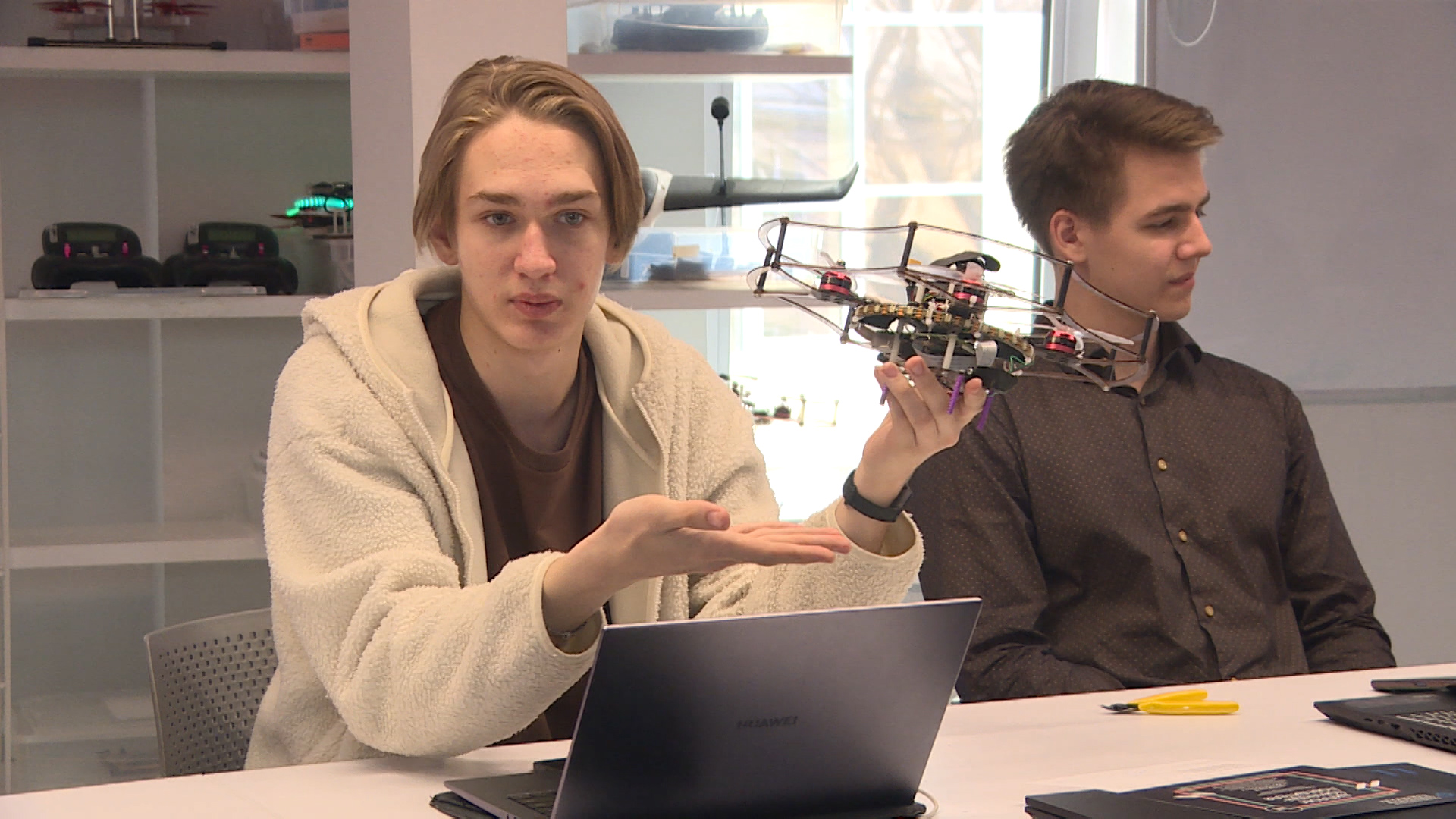 Псковские школьники победили в Национальной технологической олимпиаде по летающей робототехнике