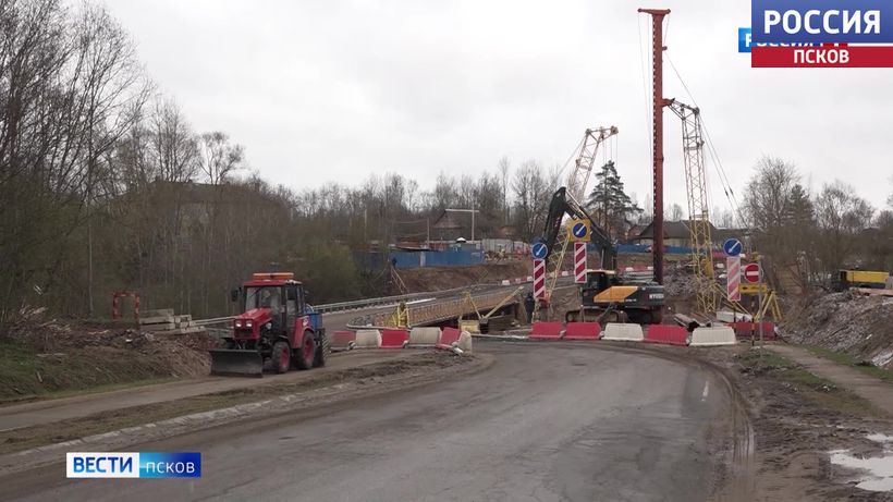В Великолукском округе начался капремонт моста через реку Вскувица