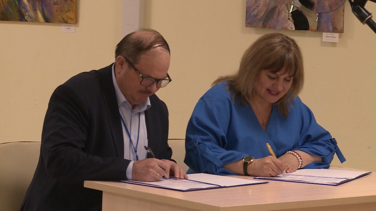 Псковская библиотека имени Курбатова и Национальная библиотека Татарстана подписали соглашение о сотрудничестве