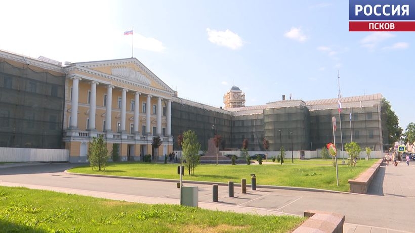 День строителя: реставраторы компании "Августина" возвращают Пскову исторический облик