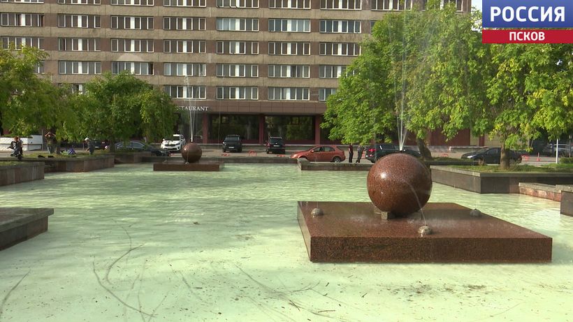 Фонтан у Рижской гостиницы заработал в тестовом режиме