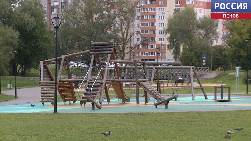 Депутаты Гордумы проверили благоустройство на Запсковье