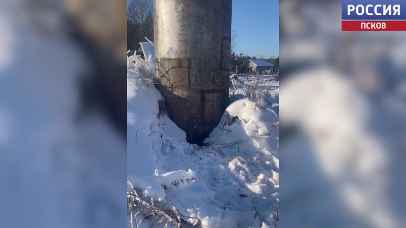 Аварийные работы на 20-градусном морозе. В трех деревнях Плюсского округа восстановили центральное водоснабжение