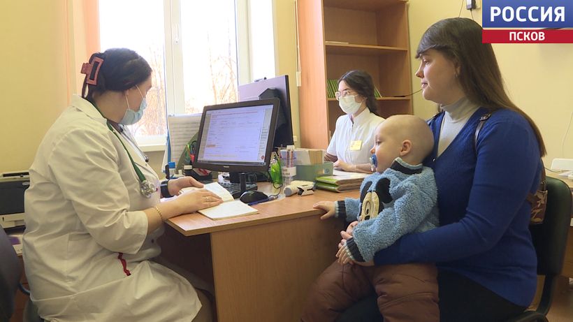 От страха к защите: как педиатры Пскова убеждают родителей в важности вакцинации