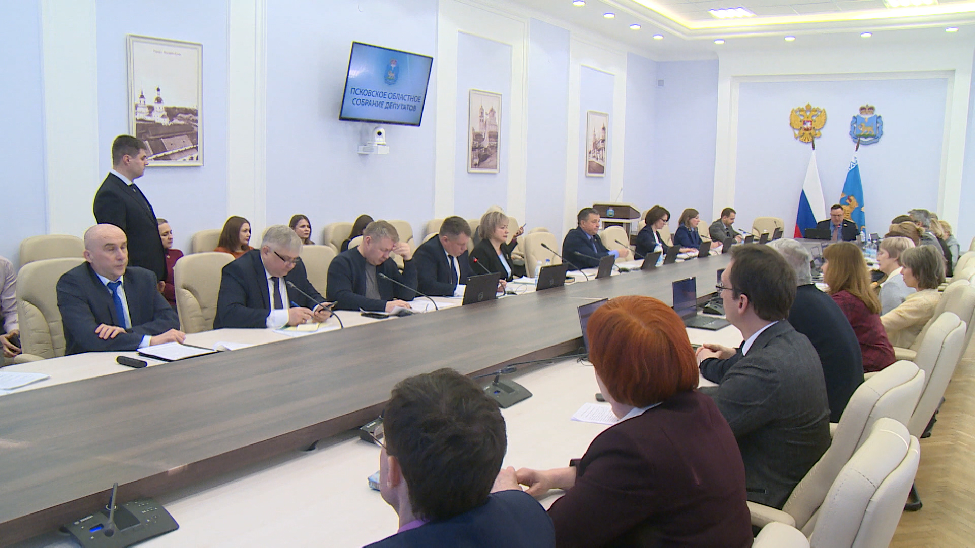 Сегодня Комитет по законодательству Псковского областного Собрания рассмотрел ряд важных вопросов