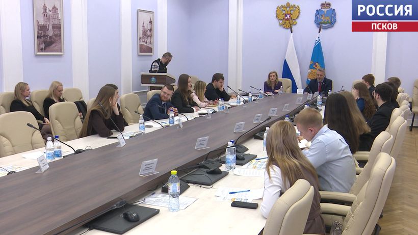 Дарья Морозова избрана председателем Молодежного парламента при Псковском областном Собрании депутатов