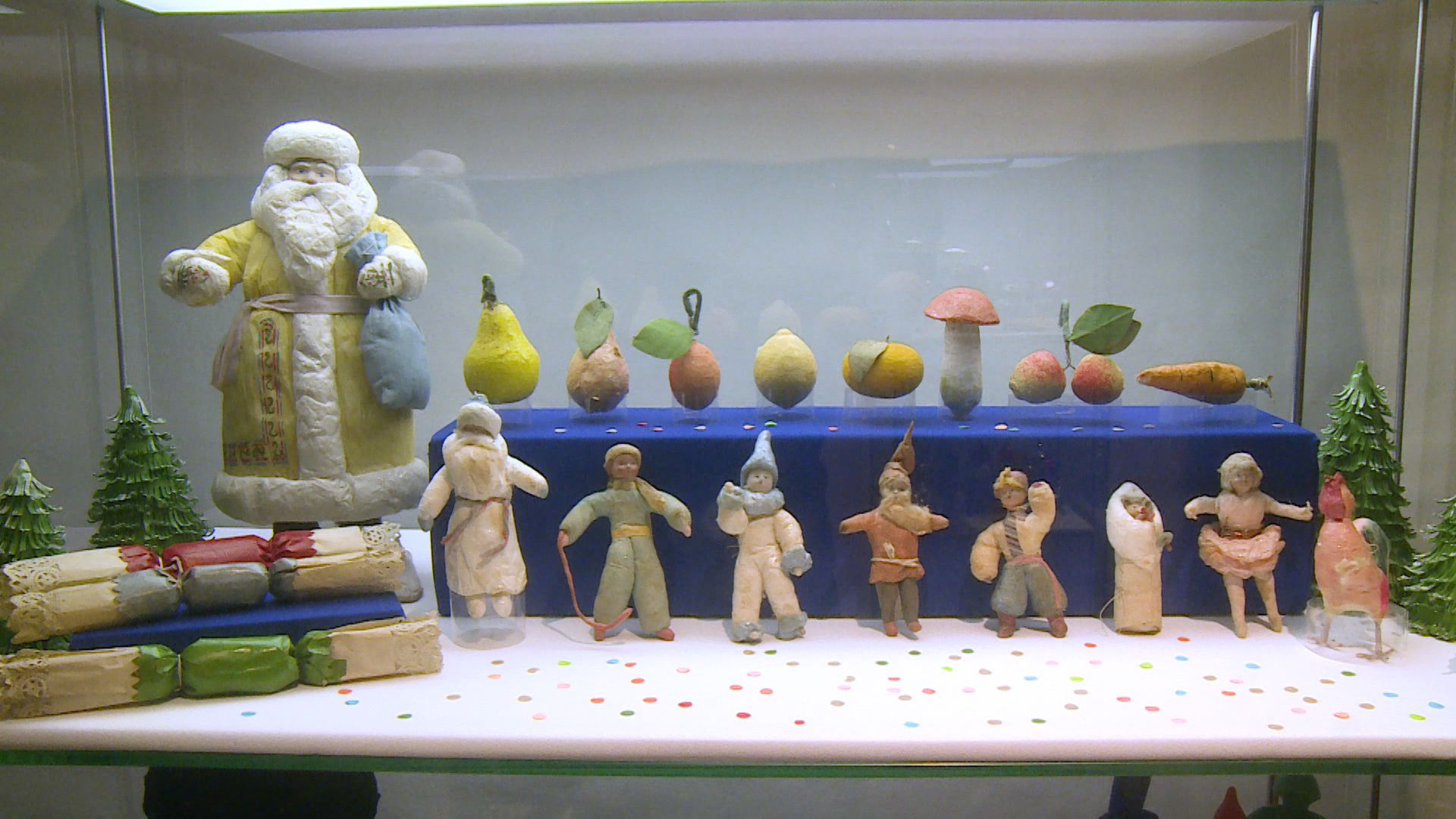 Погрузиться в атмосферу прошлого. Расскажем, почему стоит побывать на выставке "До нового года не трогать"