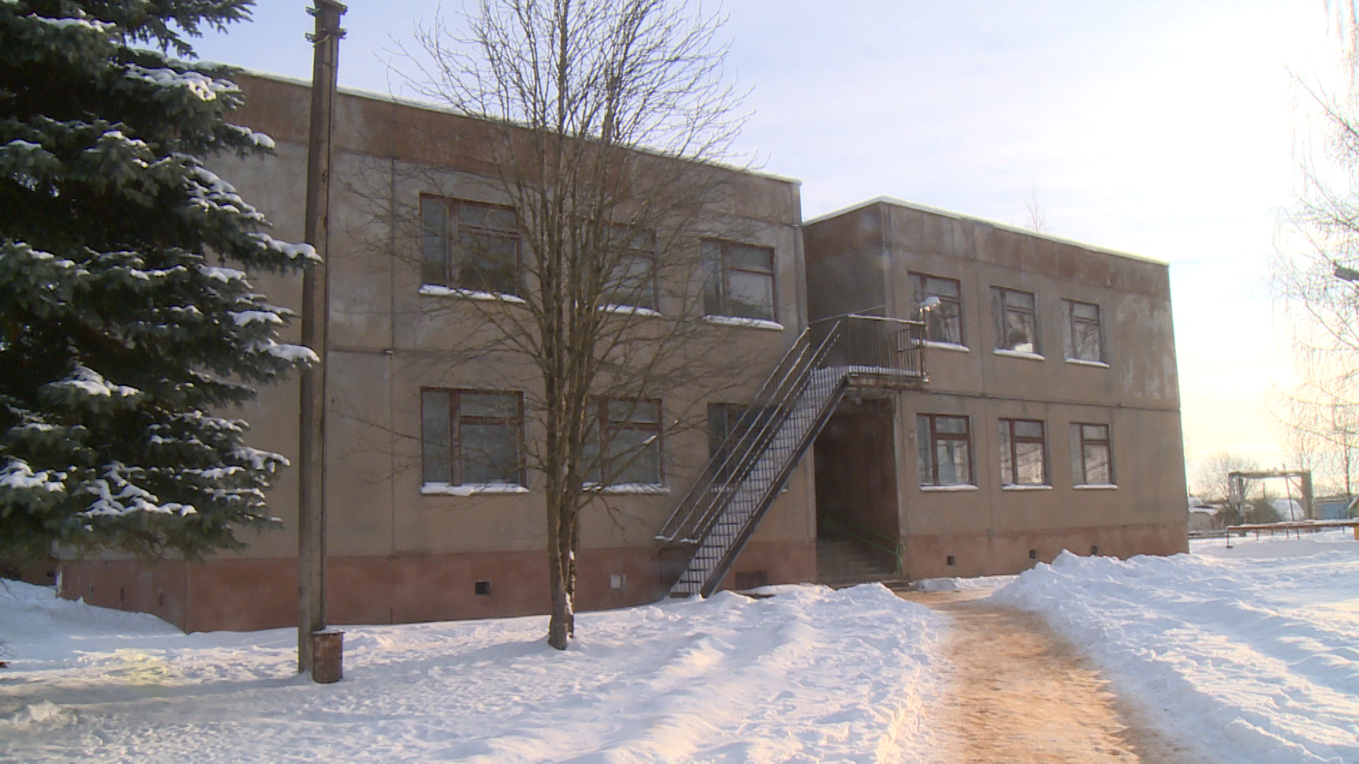 Отопление пришлось отключить. Школьники в порховской деревне Полоное перешли на дистант