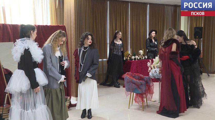 Мистика, стиль и атмосфера 30-х. Юные псковские модельеры представили образы героев романа "Мастер и Маргарита"