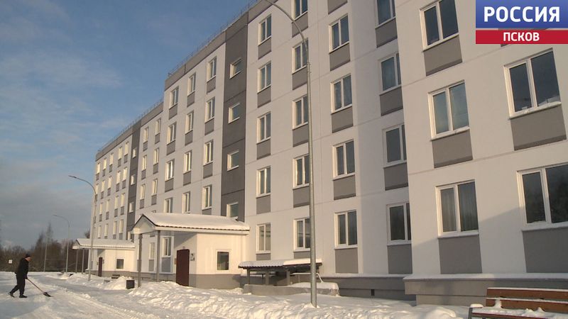 Для жителей Острова и района. В новостройке на Калинина обживаются переселенцы из аварийного фонда