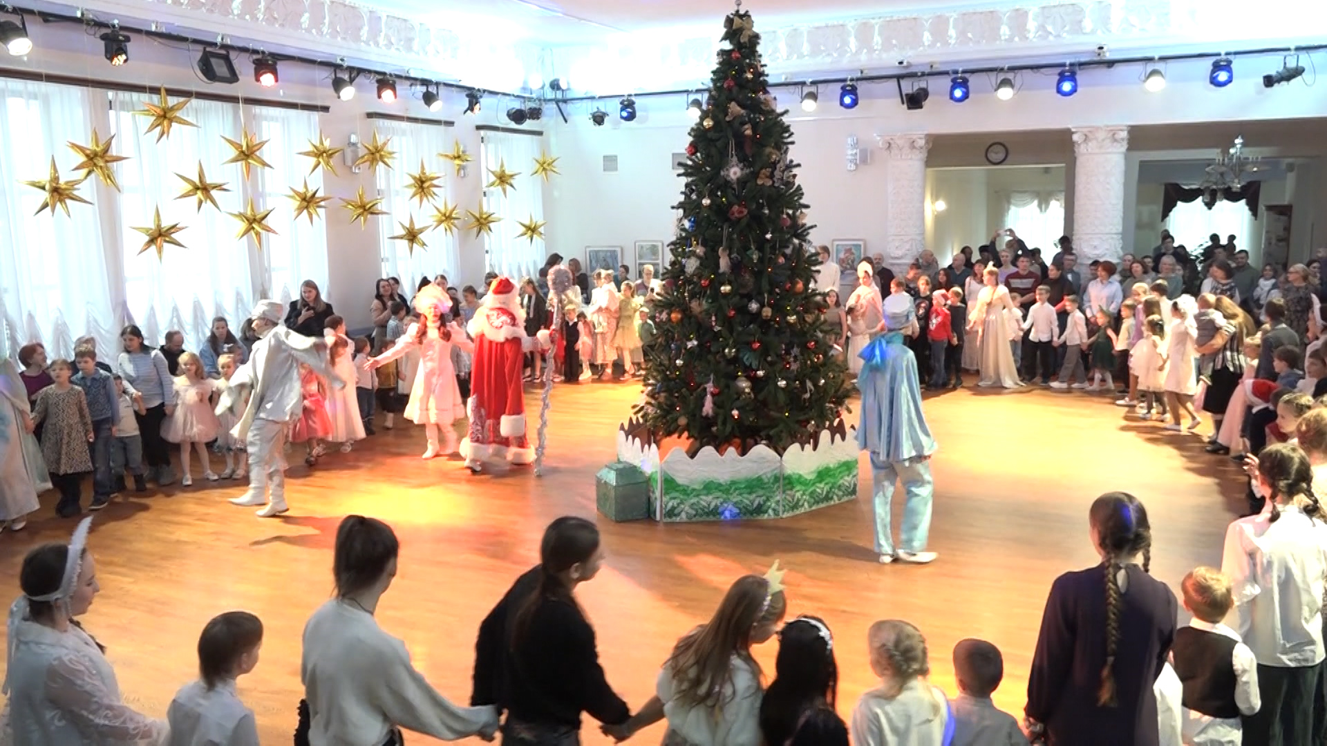 В Великих Луках прошла главная епархиальная елка 