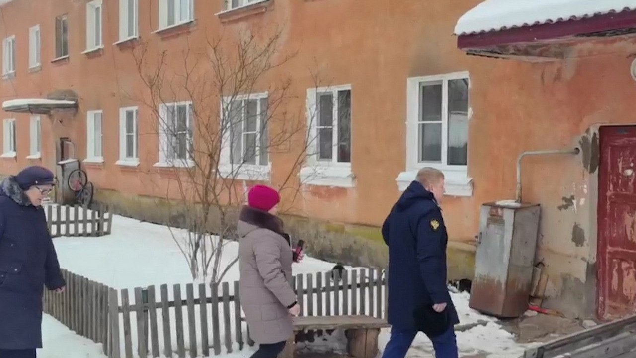 Прокуратура и Роспотребнадзор проверили устранение нарушений отопления в поселке Заплюсье