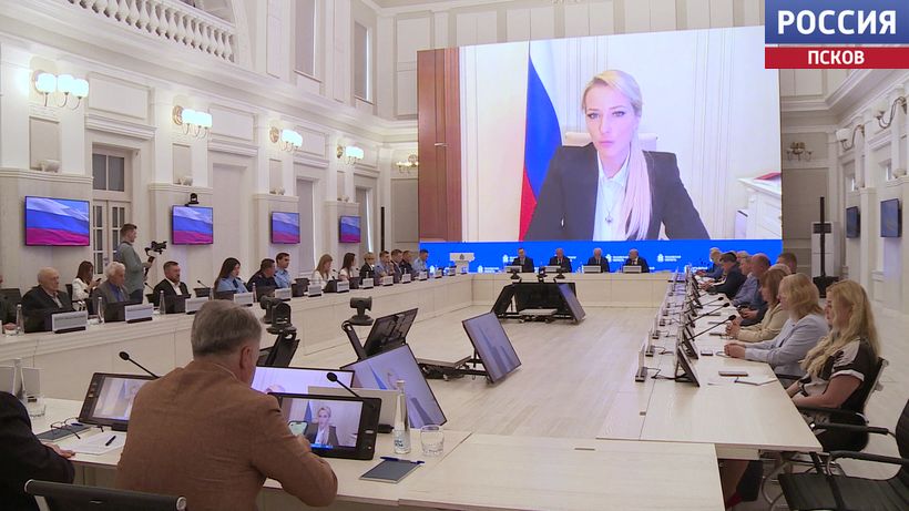 "Историческая память становится объектом политических спекуляций": в Пскове обсуждают защиту правды о войне