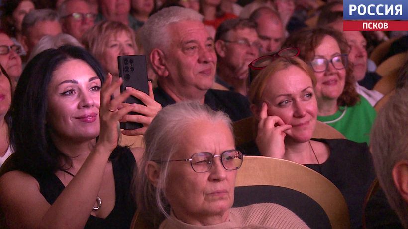 Аншлаг на "Lё Тартюф" в Пскове: столичный театр продолжает обменные гастроли по программе "Большие гастроли"