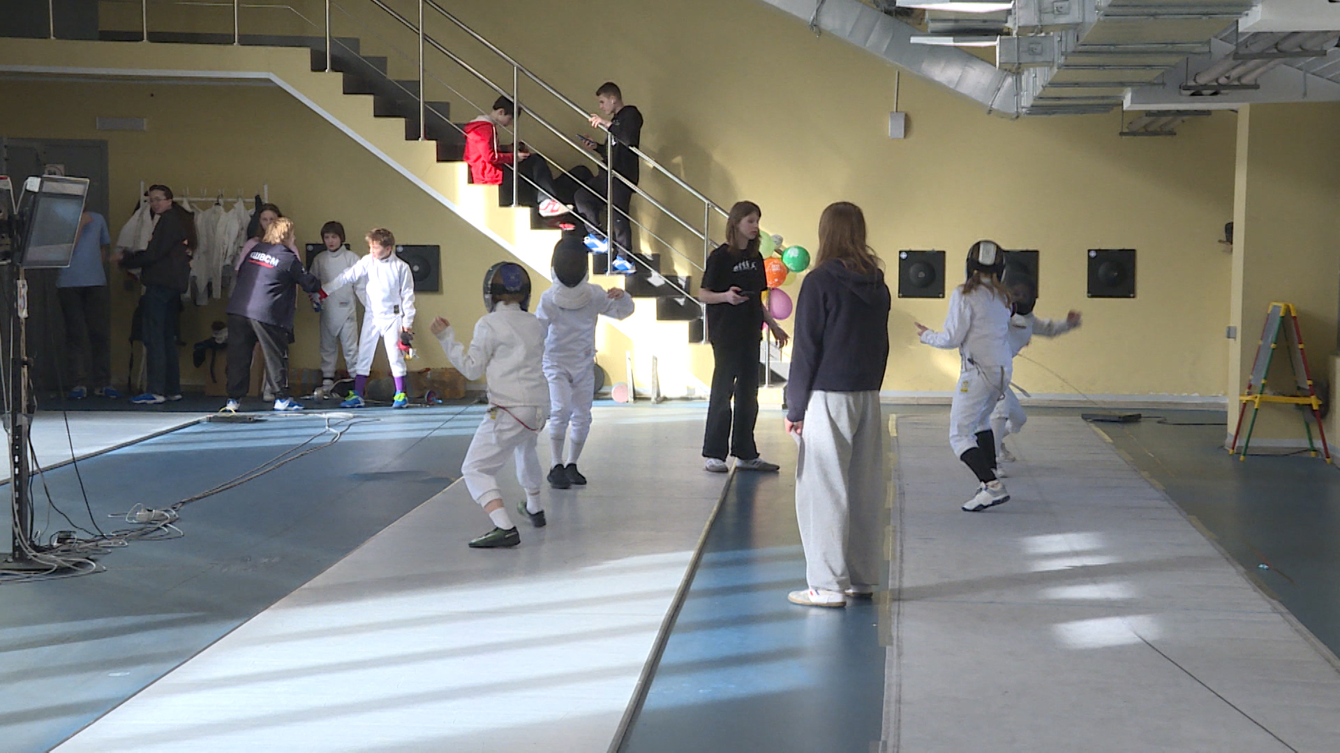 Юные фехтовальщики встретились в Пскове на турнире "Памяти голубых беретов"