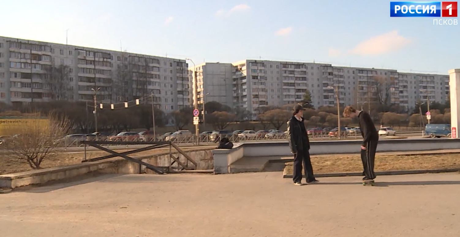 Псковичи жалуются на разрушение подпорных стен на улице Юбилейной