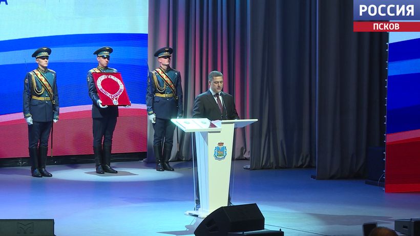 Губернатор Псковской области Михаил Ведерников отмечает день рождения
