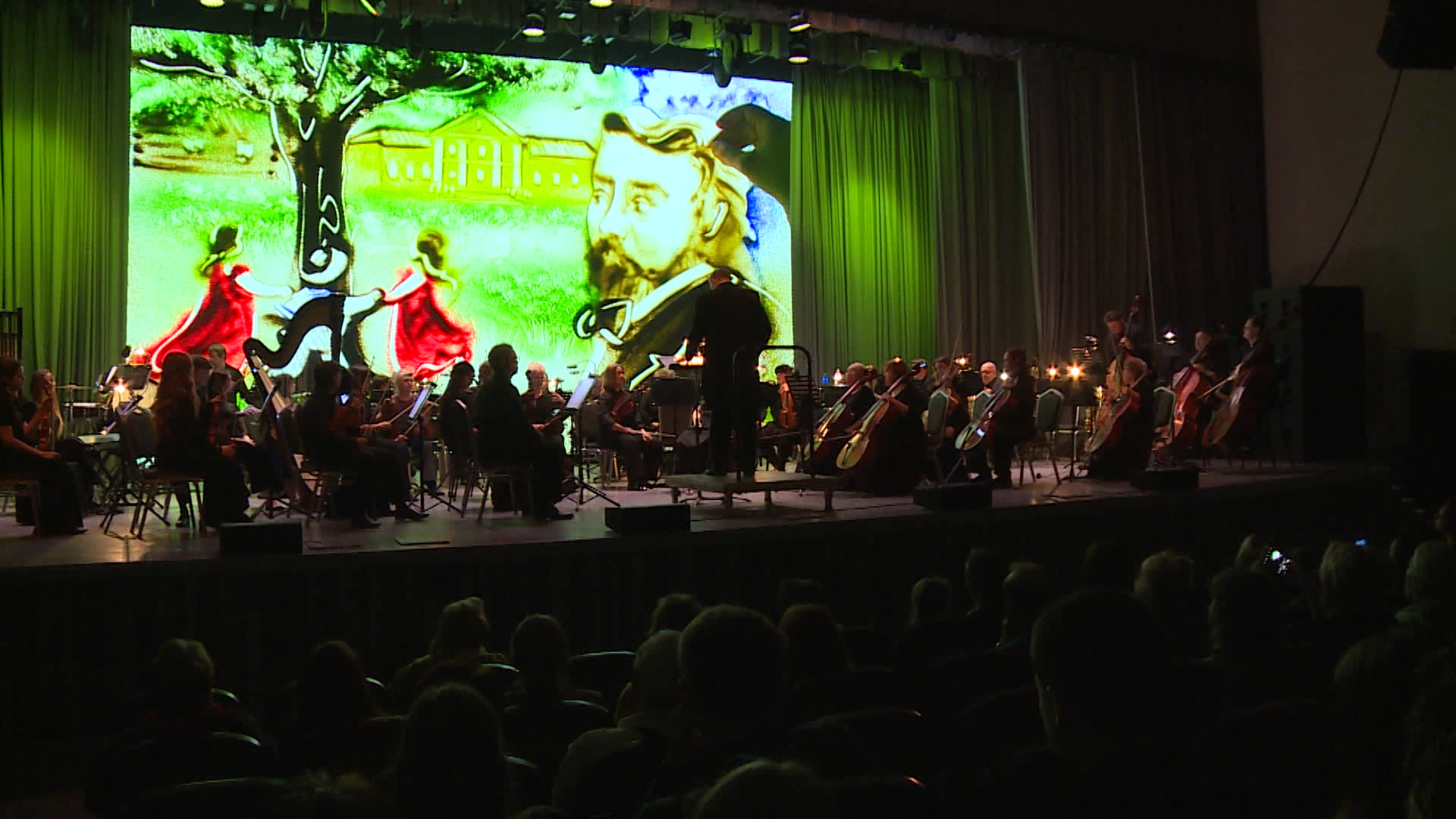 В Пскове прошел концерт-фантазия «Мусоргский. Картинки на песке…» для всей семьи