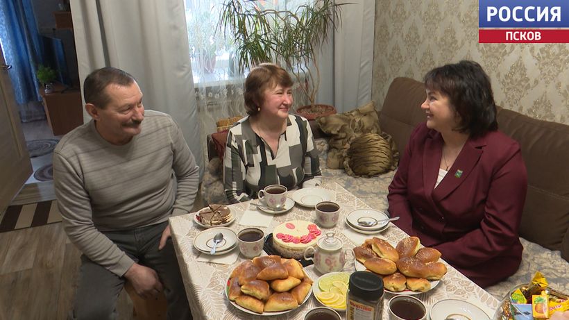 Пример жизнелюбия. Матерей участников СВО поздравили с наступающим праздником