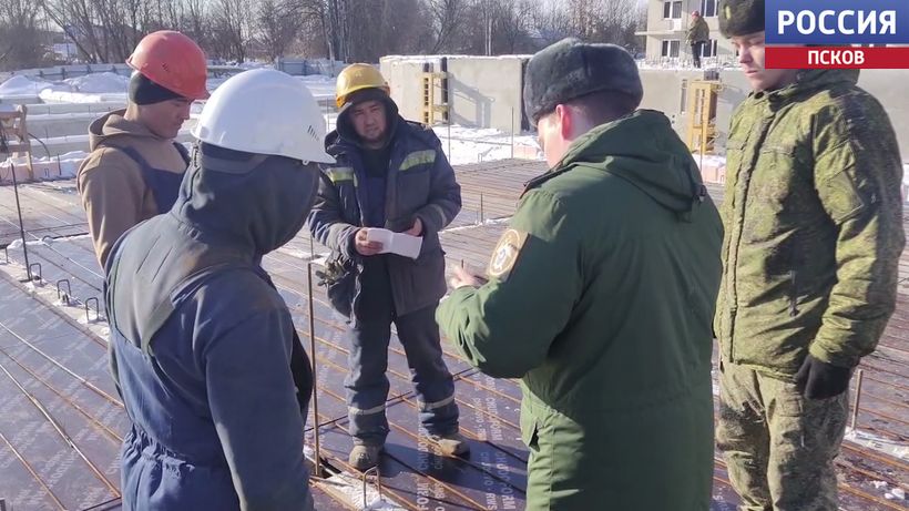 Военный следственный комитет провел рейды среди мигрантов на стройках Пскова