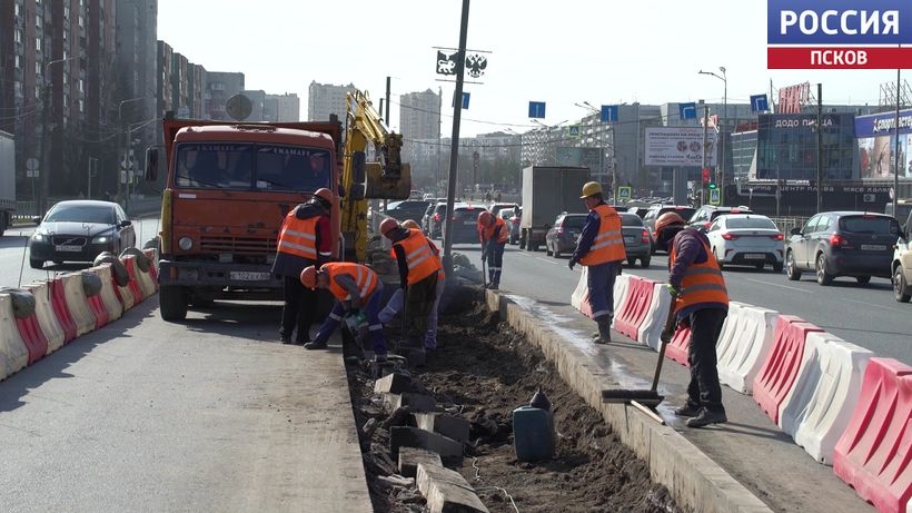 В Пскове началась подготовка к масштабному ремонту моста Александра Невского