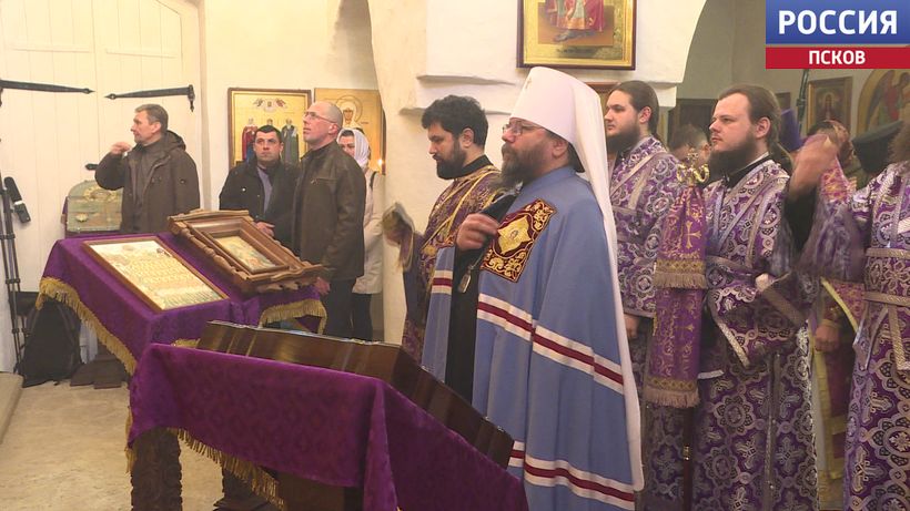 Помочь адаптироваться к новой жизни. В псковском храме прошла служба для переселенцев