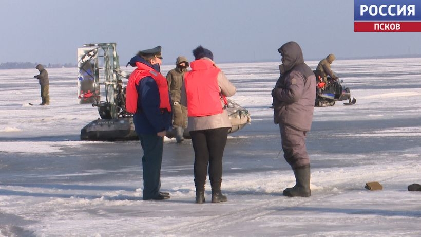 Предупреждением не обойдутся. Сотрудники МЧС отправились в рейд на псковские озера и реки
