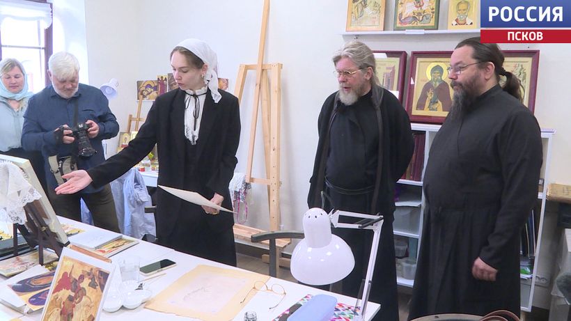 Митрополит Тихон посетил отреставрированный храм Николы со Усохи, духовную семинарию и молодежный центр "Трилучье"