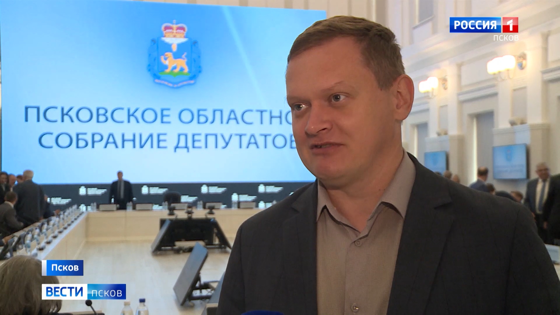 "Через несколько лет у нас не будет кадрового дефицита": главный врач Детской областной больницы Евгений Васильев прокомментировал отчет правительства Псковской области.