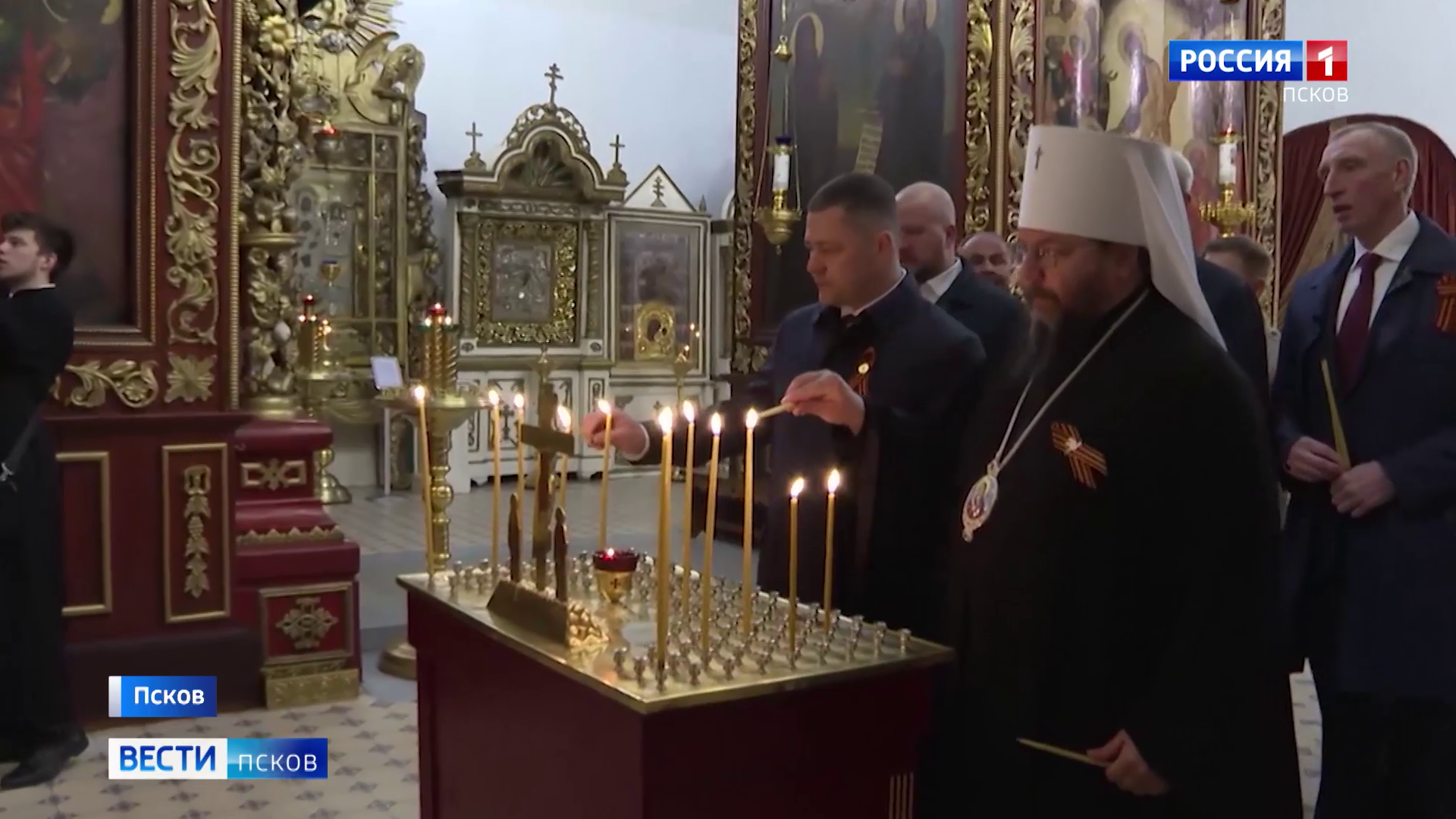 Первые лица региона почтили память павших героев в Свято-Троицком соборе