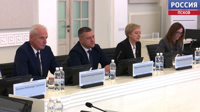 Александр Котов станет уполномоченным при губернаторе по взаимодействию с Заксобранием