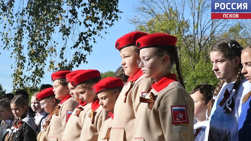 Митинги и возложения на братских могилах: Невель чтит память героев
