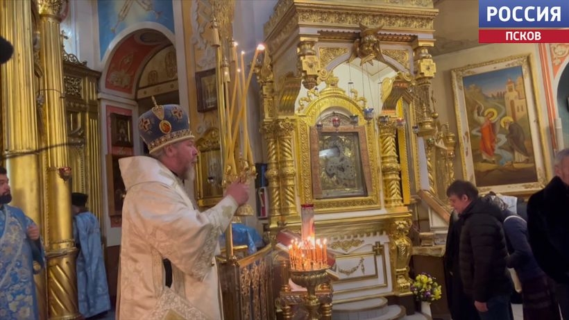 Митрополит Тихон возглавил праздничное богослужение в Псково-Печерском монастыре