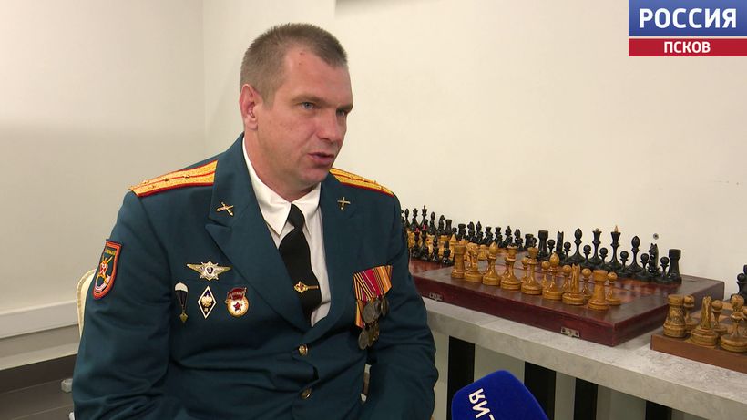 "Шах и мат всем жизненным трудностям" - ветеран СВО нашел предназначение в коллекционировании шахмат
