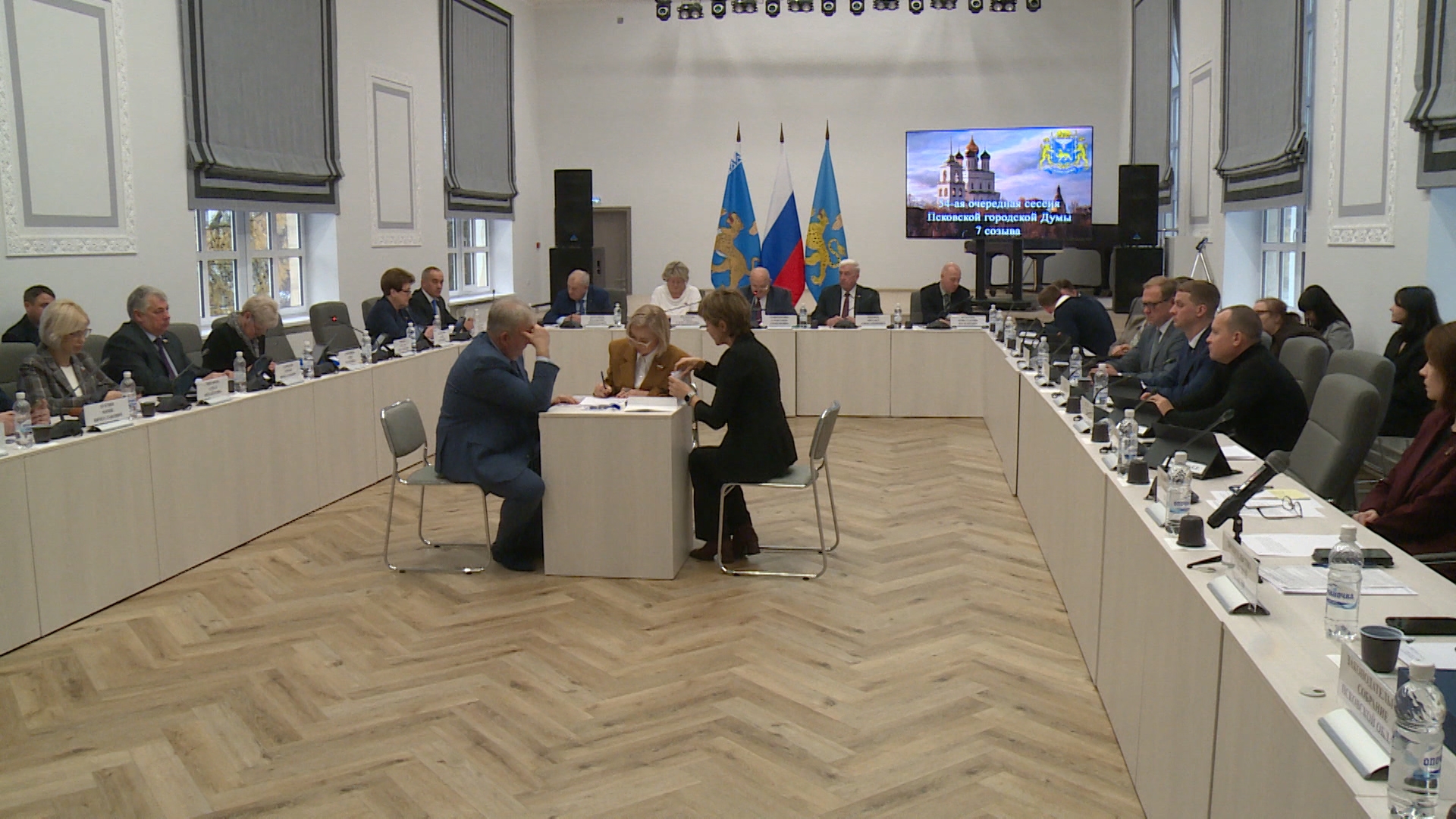 Стармолотов получил ключ от Пскова: итоги сессии городской думы