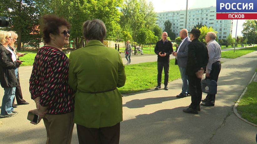 "Аллея молодежи" на Завеличье может стать еще лучше. Жители обратились к депутату Константину Болотину