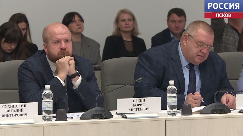 Гордума Пскова приняла отставку Бориса Елкина с поста главы города