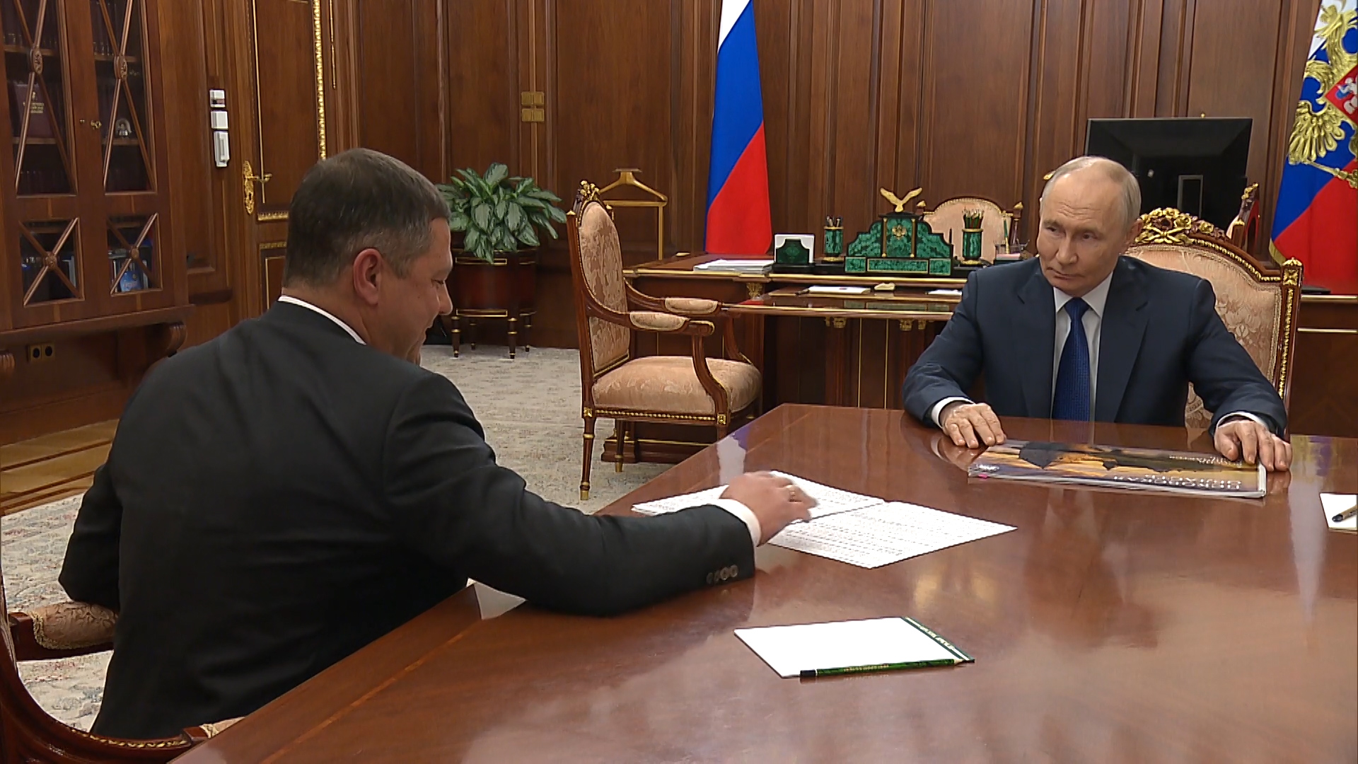 Михаил Ведерников доложил Владимиру Путину о развитии Псковской области