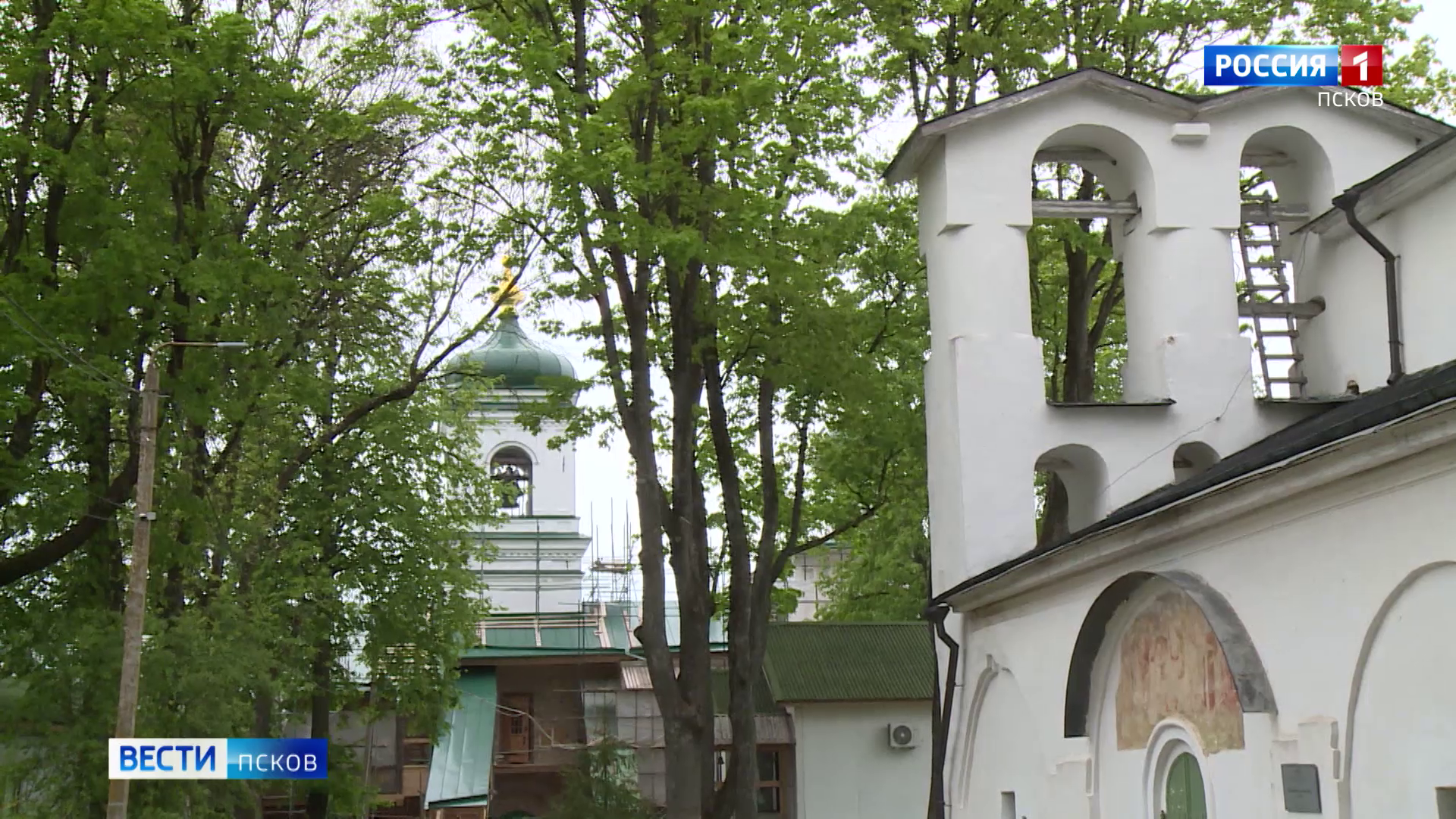 В Мирожском монастыре Пскова завершили реставрацию фасадов Стефановской церкви и укрепили кладку стен
