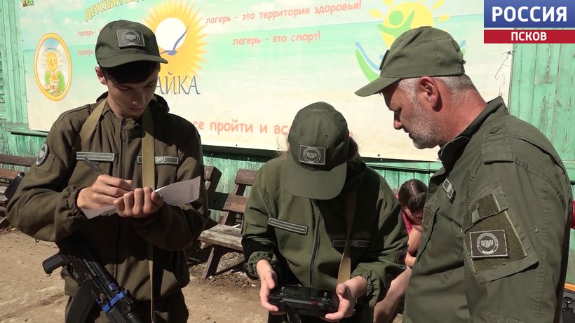 Центре "ВОИН" запустили 14 летних программ для подростков